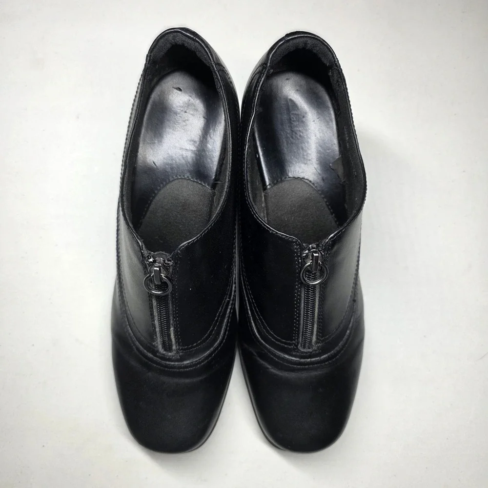 Clarks Bendables Black Leather Zip Front Ankle Booties Shooties 9.5M 80464